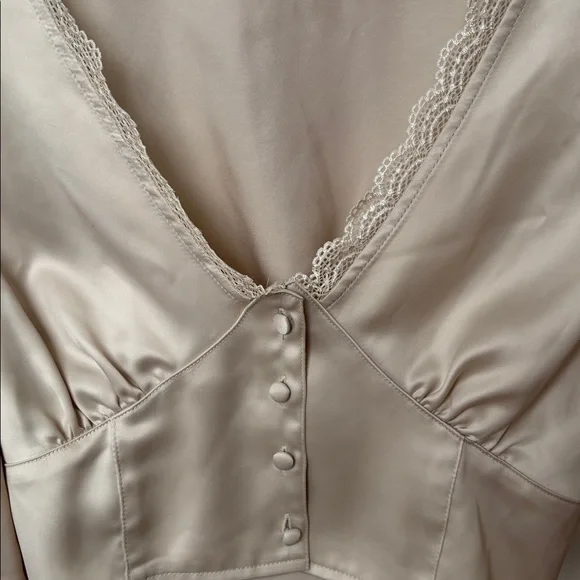 twik Cream Satin Lace-Trim Cropped Blouse-xs - Picture 4 of 12